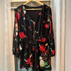 Long-sleeved black romper